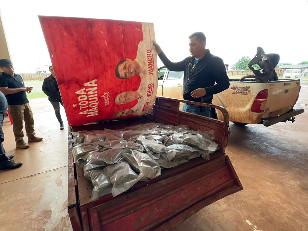 SENAD intercepta ‘motocarro narco’ con 93 paquetes de marihuana