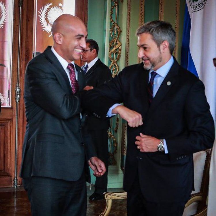 Mazzoleni no se va, resalta Abdo: "Le doy mi voto y confianza absoluta"