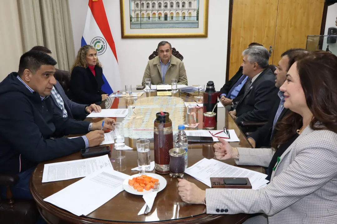 Integran comisiones que analizarán pedidos de intervención