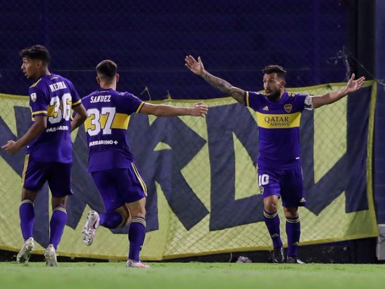 Boca Juniors venció a Santos y sigue a paso perfecto