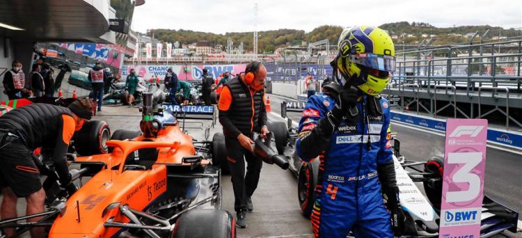 Lando Norris (McLaren) consigue su primera pole position en GP de Rusia