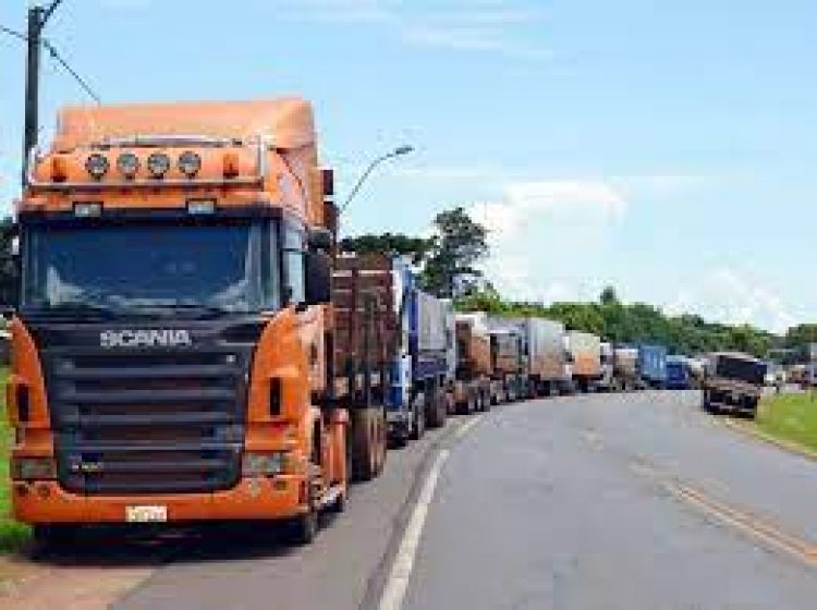 Principio de acuerdo para destrabar paro de camioneros