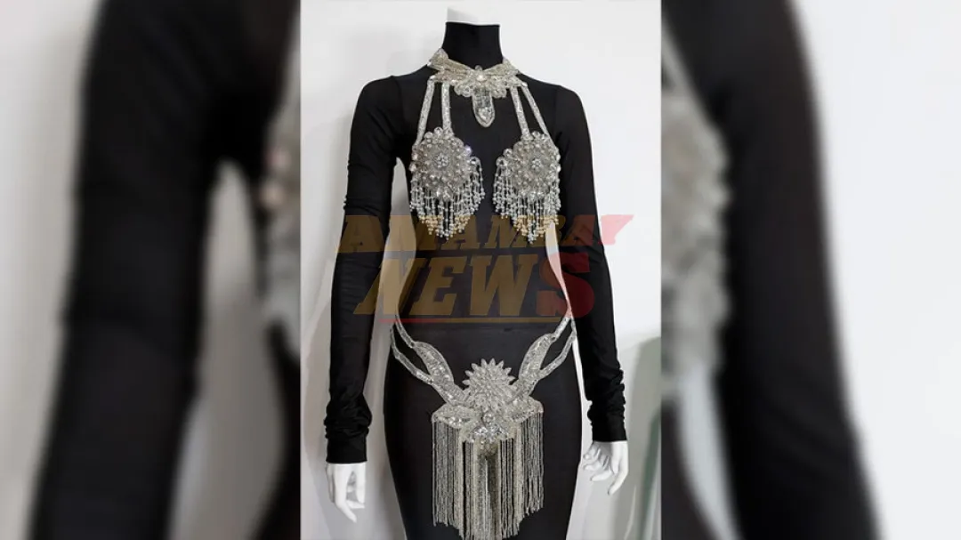 Traje que Whitney Houston usó en un concierto es subastado por más de 22 mil dólares