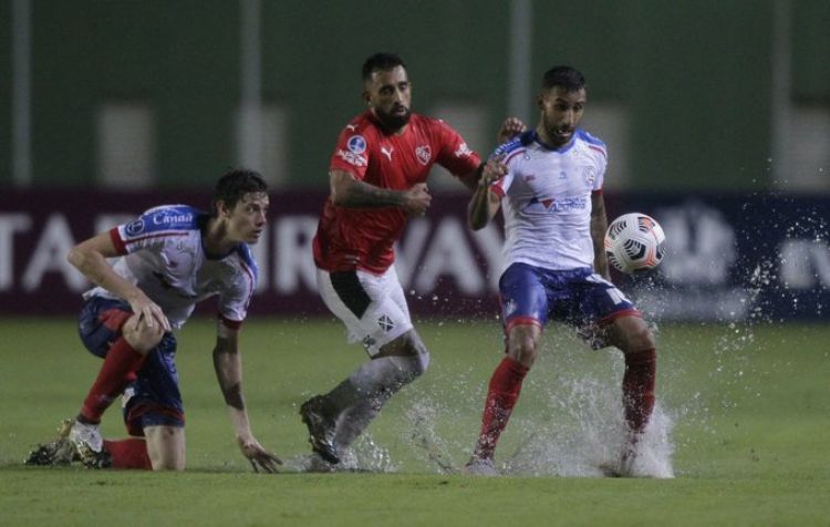 Independiente empata de visita ante el Bahia de scar Ruiz