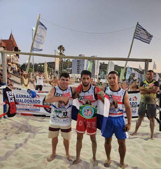 Elias Godoy es campeón sudamericano de boxeo de playa en Piriapolis