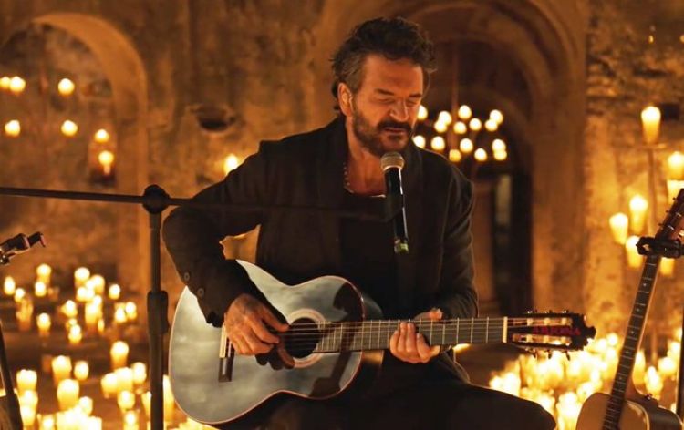 Ricardo Arjona programa un show virtual para este mes