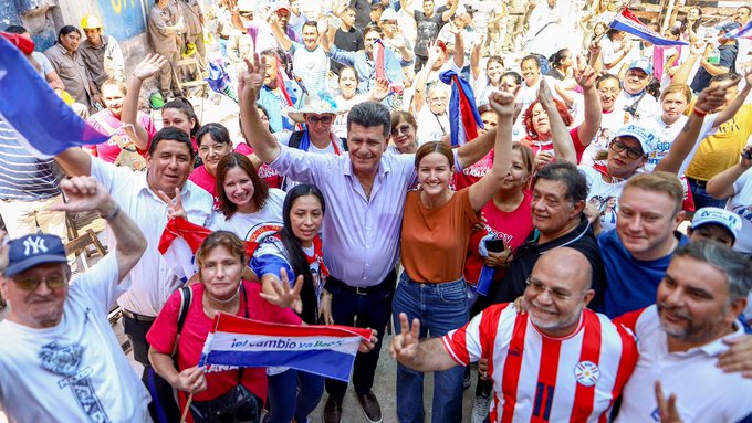 Efraín afirma que Peña se inspira en Stroessner y Cartes