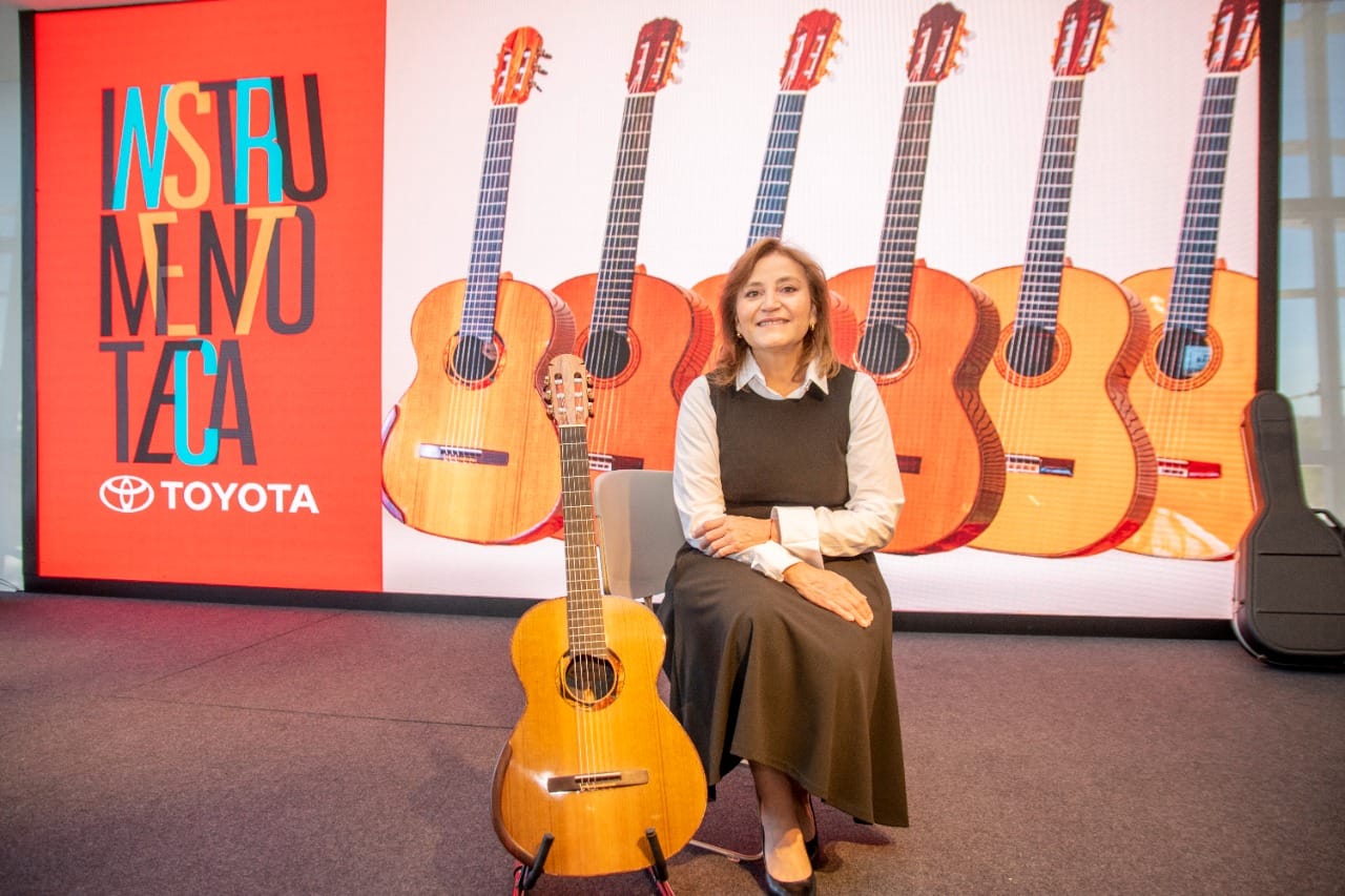 Hasta el lunes 12, jóvenes talentos de la guitarra clásica pueden postular a la Instrumentoteca