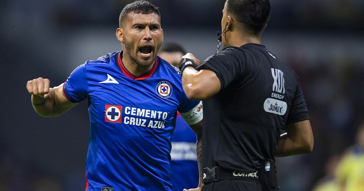 Juan Escobar, una vez más fuera de la convocatoria