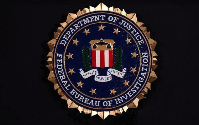 Director del FBI refuerza advertencia de terrorismo en EE.UU. inspirado en Hamás