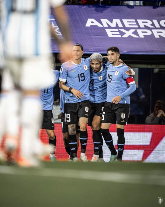 Argentina cayó 2-0 ante Uruguay en La Bombonera