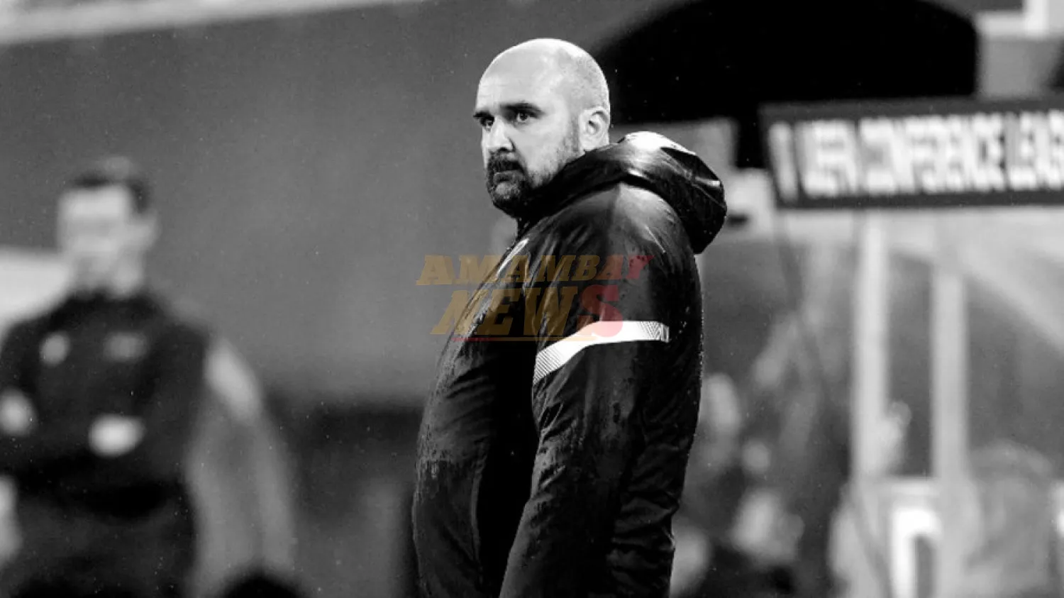 Entrenador sufre infarto en pleno partido en Serbia y murió poco después en el hospital