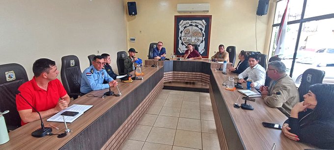 Policía y Municipalidad acuerdan trabajo conjunto en Minga Guazú