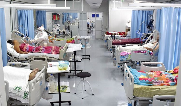 Las 200 camas de UTI del Hospital Nacional están ocupadas y siguen faltando más