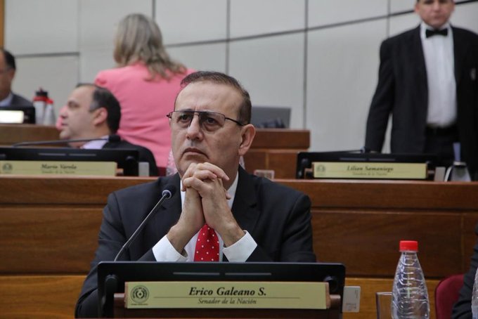 Juez pospone preliminar de Erico Galeano pero advierte a sus abogados de sanciones si chicanean