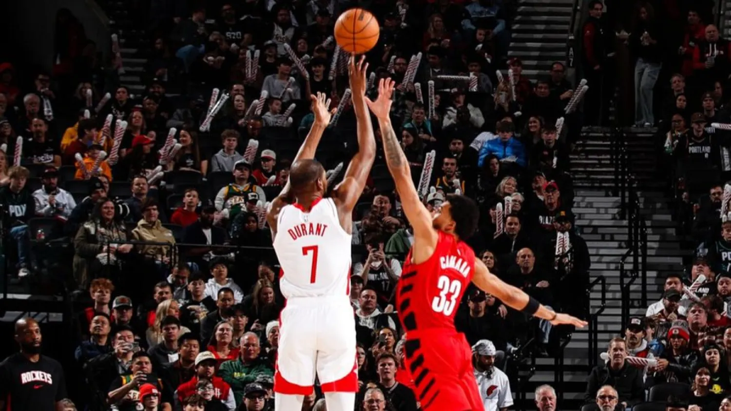 Durant supera a Chamberlain y Doncic no puede con Giannis