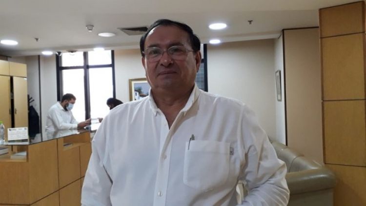 Senador insta al presidente Abdo a definir si será o no candidato a presidir la ANR