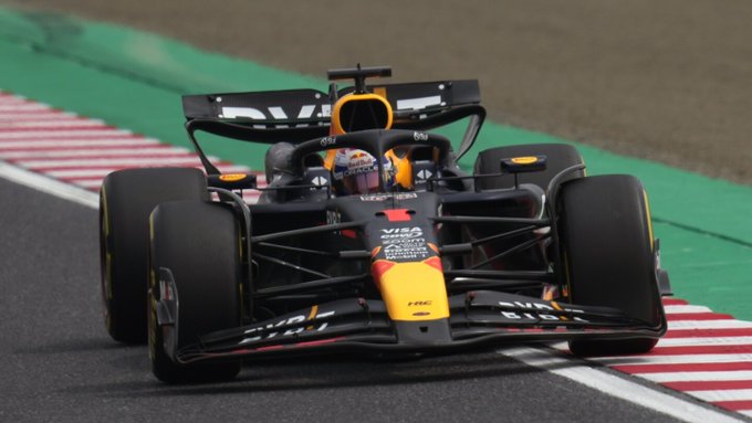 Verstappen firma la ‘pole’ en Japón