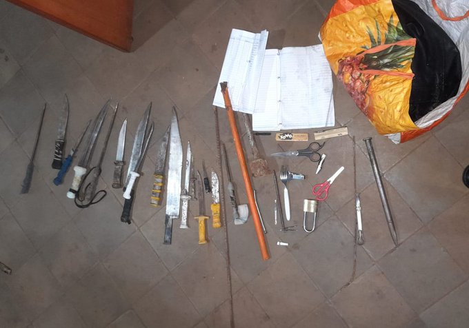 Al menos 30 estoques fueron incautados en requisa tras recaptura de internos en cárcel de Misiones