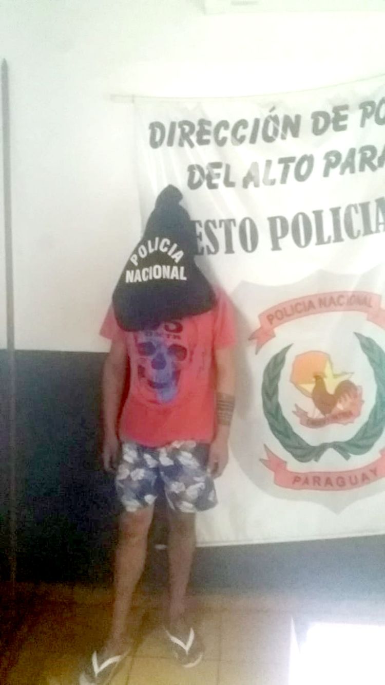 Detienen a violento joven que torturó y arrancó a las uñas a su pareja por celos