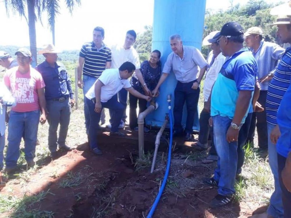 Promesa incumplida del Gobierno hecha realidad por los hermanos Acevedo
