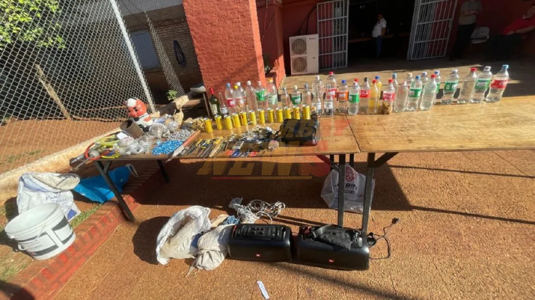 Incautan drogas, cuchillos y 28 botellas con caña en requisa a cárcel de Misiones