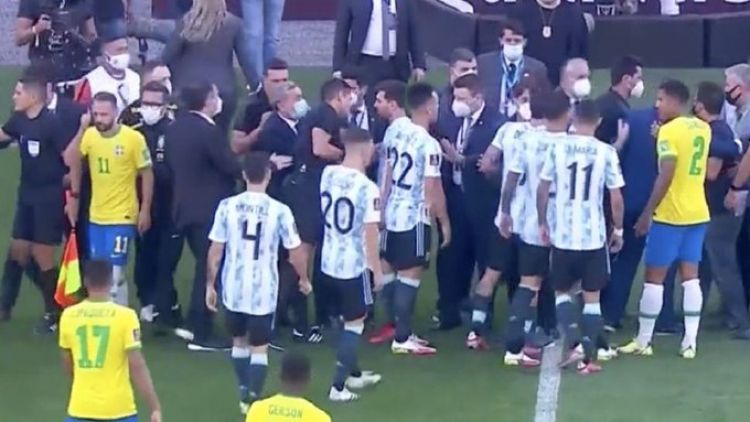 Papelón mundial: Brasil vs. Argentina, suspendido