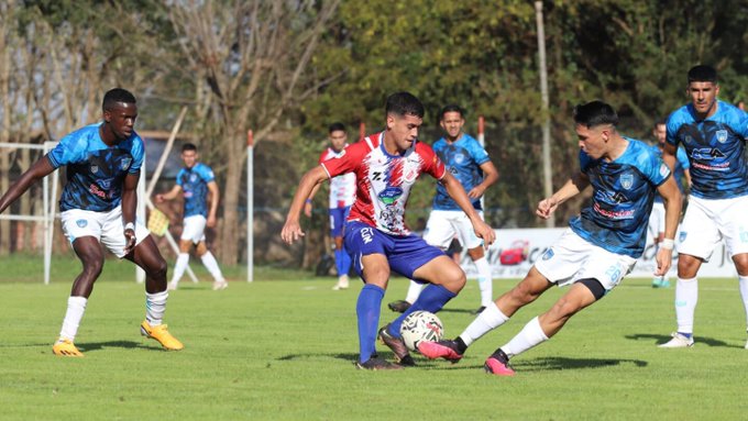Pastoreo vence a un Atyrá envuelto en la polémica