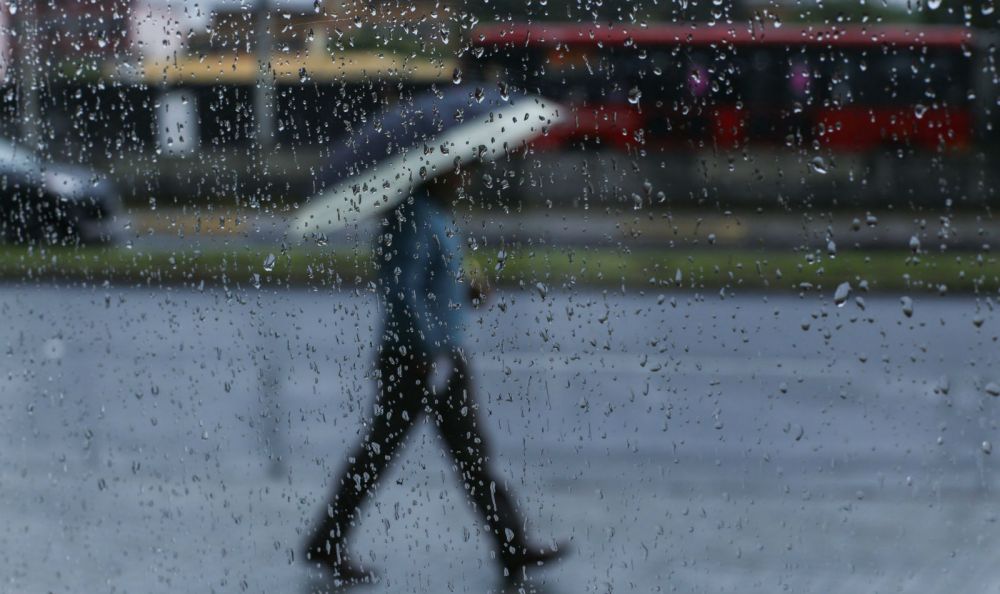Domingo con lluvias y ocasionales tormentas