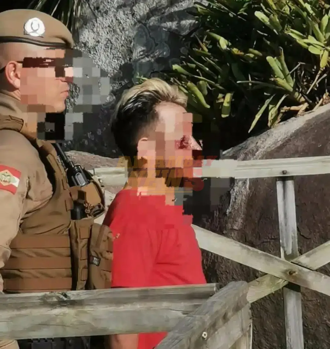 Joven de Ponta Porã es detenido desnudo en un baño de Balneário Camboriú