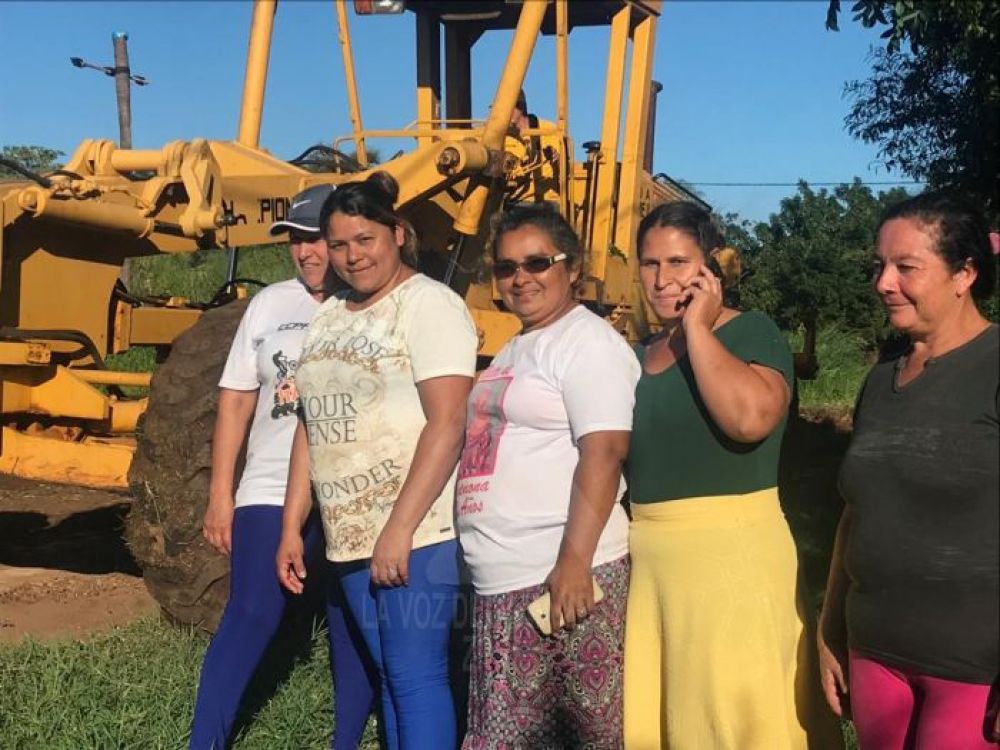 Gobernación realiza trabajos de mantenimiento en camino a Romero Cue