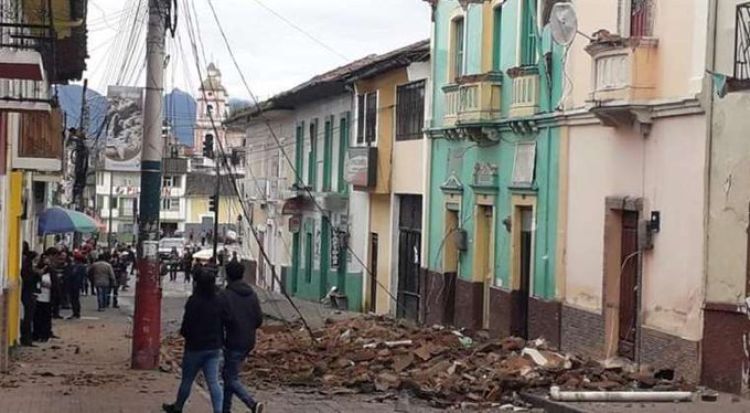 Sismo en frontera de Ecuador con Colombia deja dos heridos y daños materiales