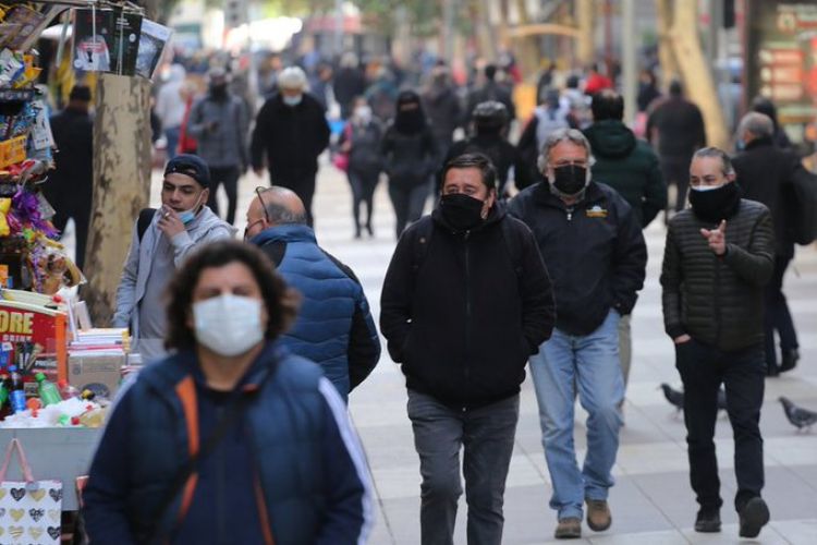 Santiago de Chile disfruta de su primer fin de semana sin cuarentena desde marzo