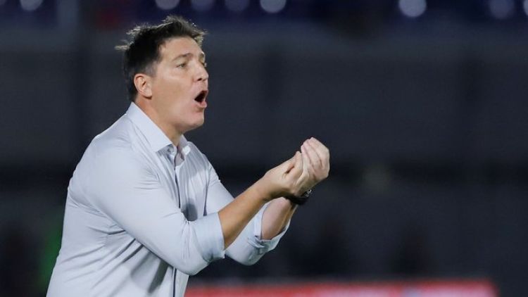 Eduardo Berizzo recibió otro rechazo para la triple fecha