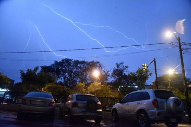 Meteorología alerta de un sistema de tormentas para este domingo