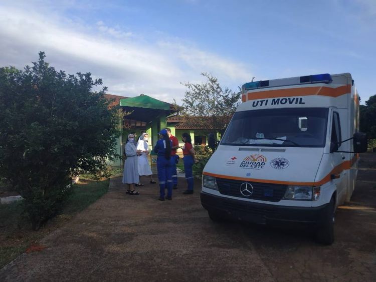 CDE: contagio masivo en hogar de ancianos antes de la segunda dosis anti-COVID-19