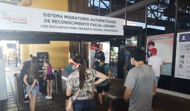 Autoridades se reunirán para analizar nuevas medidas con respecto a los ciudadanos que vuelven de sus vacaciones