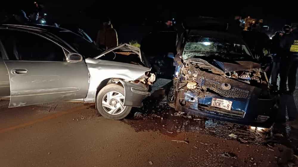 Violento choque de vehículos deja seis heridos en Coronel Oviedo