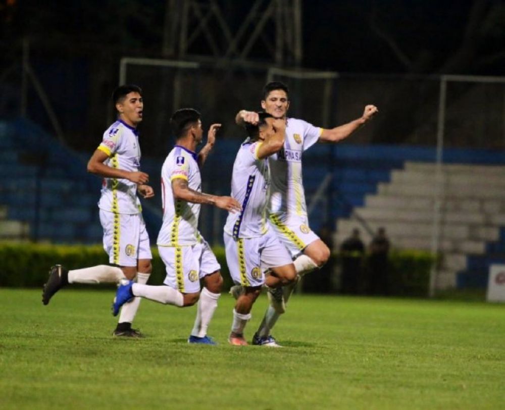 Capiatá lo gana sobre el final y avanza a semifinales de la Copa Paraguay