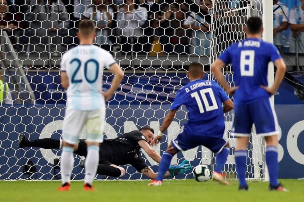 El VAR y Armani impiden la victoria de Paraguay