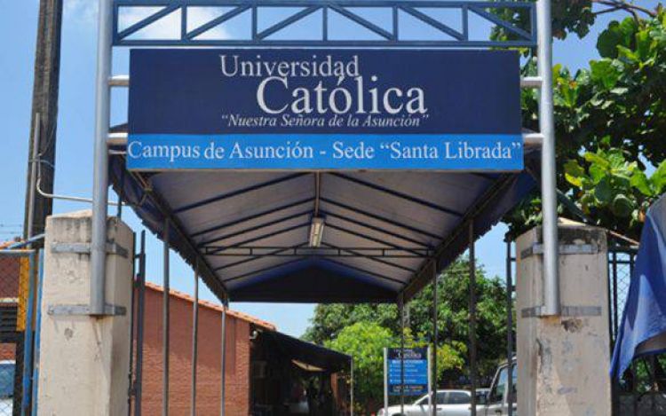 Estudiantes de medicina-UCA habrían sido vacunados irregularmente