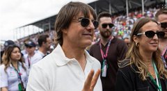 Tom Cruise sucumbe a los encantos de Margot Robbie