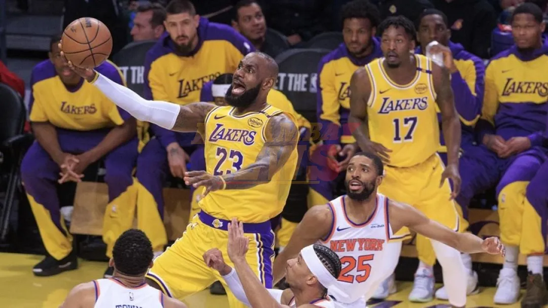 LeBron James ejerce opción para seguir una temporada más con los Lakers