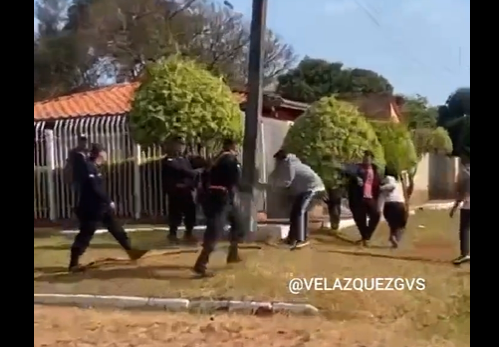 Policía dice que camioneros cerraron la ruta en Itá y estaban munidos con palos y piedras