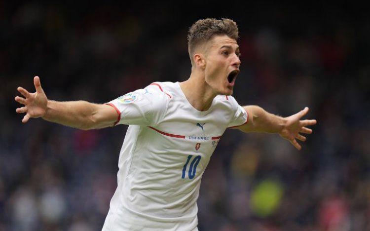 Patrik Schick le da el triunfo a República Checa