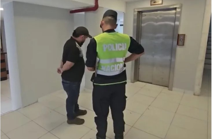 Cae jefe aduanero por presunto esquema de coimas en favor del contrabando