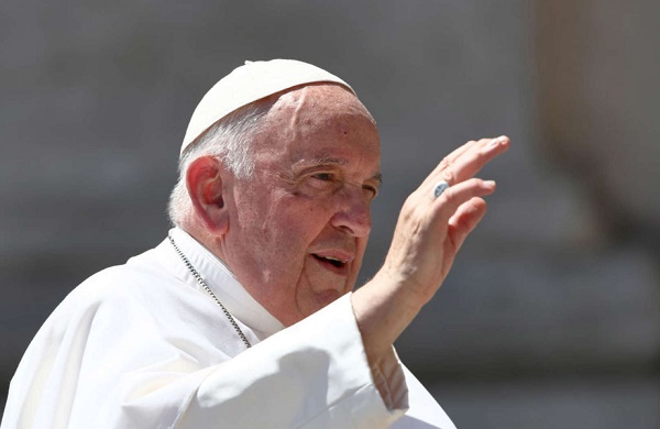 Papa Francisco aprueba bendición para parejas homosexuales