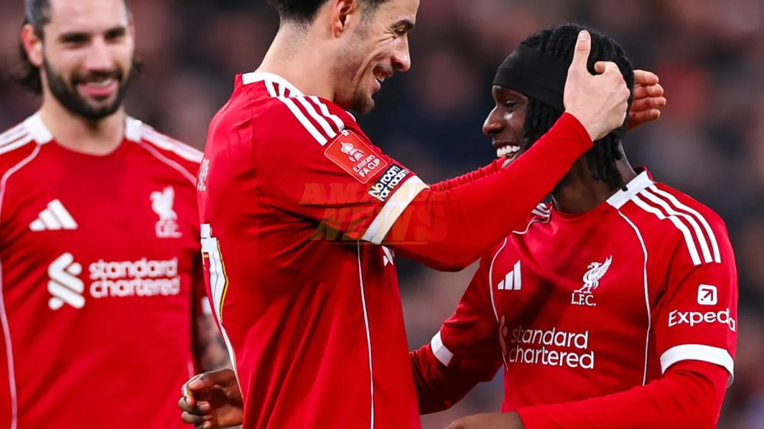 El Liverpool golea a un equipo de tercera y avanza en la Copa