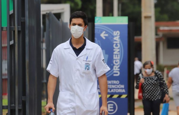 El 2021 cerró con marcado aumento de casos de coronavirus