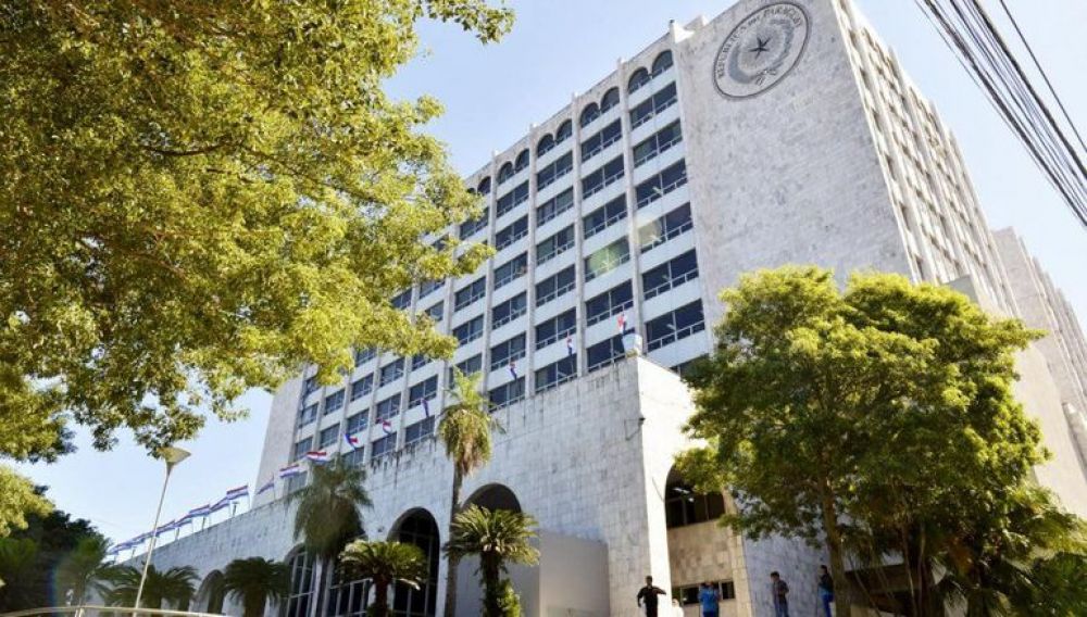 Detectan medio centenar de planilleros en la Corte